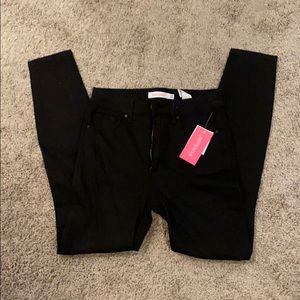 Shoe dazzle black wash skinny jeans